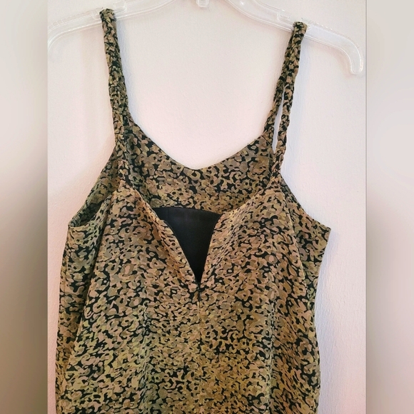 Mac & Jac Abstract Sleeveless Braided Vneck Top Green & Black Women's Size XS - Picture 2 of 6